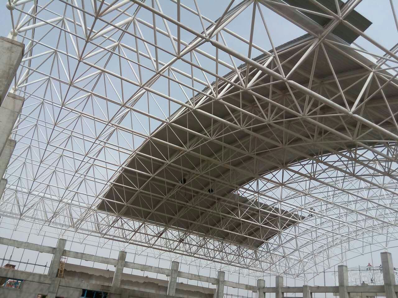 成都青岛一汽网架
